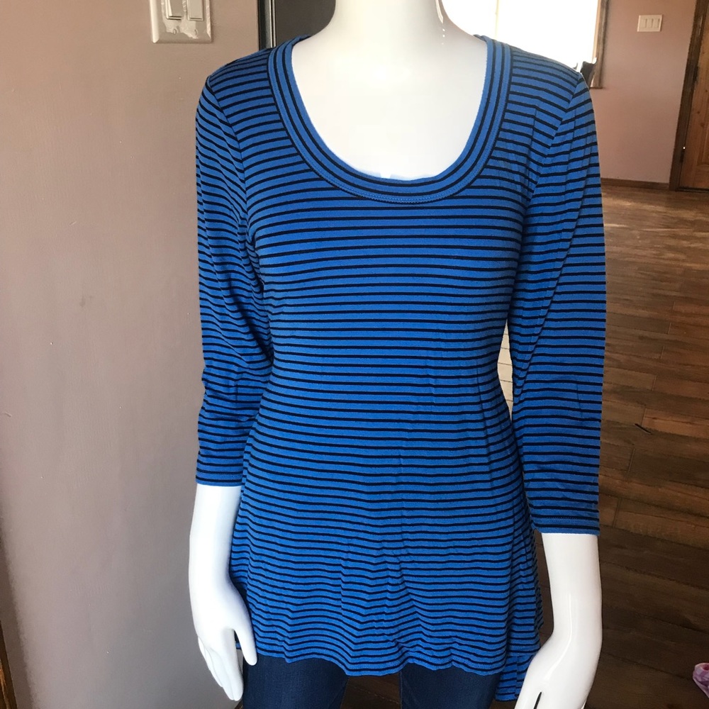 Long sleeve striped blue top